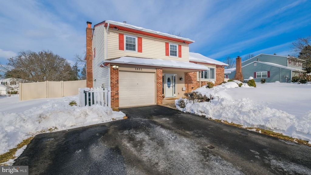 Image 4 of property listing at 1831 BUNKERHILL RD, Southampton, PA 18966