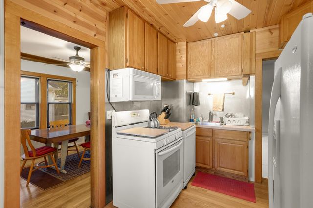 809 Minnehaha Avenue W, Saint Paul, MN 55104