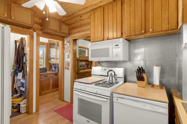 809 Minnehaha Avenue W, Saint Paul, MN 55104