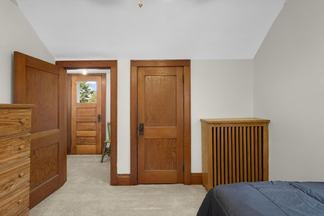 809 Minnehaha Avenue W, Saint Paul, MN 55104