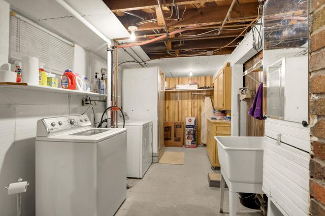 809 Minnehaha Avenue W, Saint Paul, MN 55104