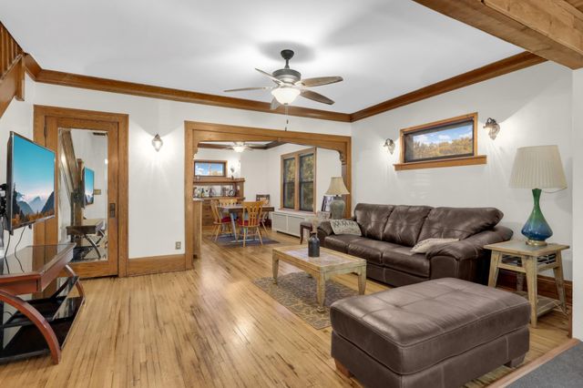 809 Minnehaha Avenue W, Saint Paul, MN 55104