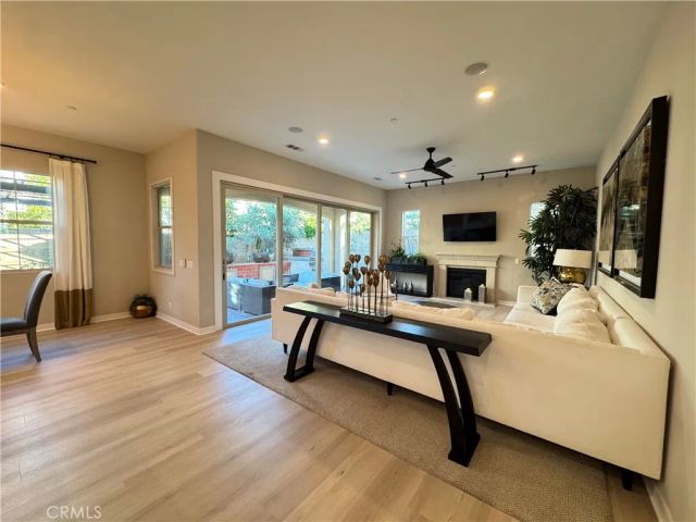 137 Smallwheel, Irvine, CA 92618