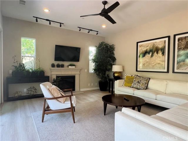 137 Smallwheel, Irvine, CA 92618