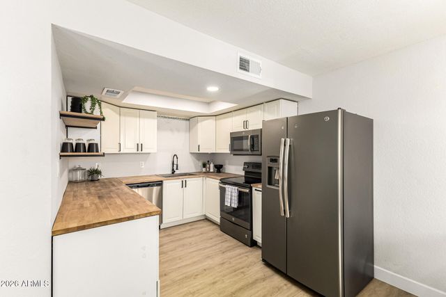 2040 S LONGMORE -- 72, Mesa, AZ 85202