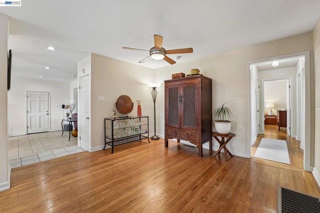 301 Joan Vista St, El Sobrante, CA 94803