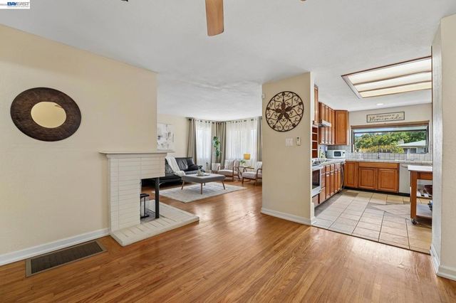 301 Joan Vista St, El Sobrante, CA 94803