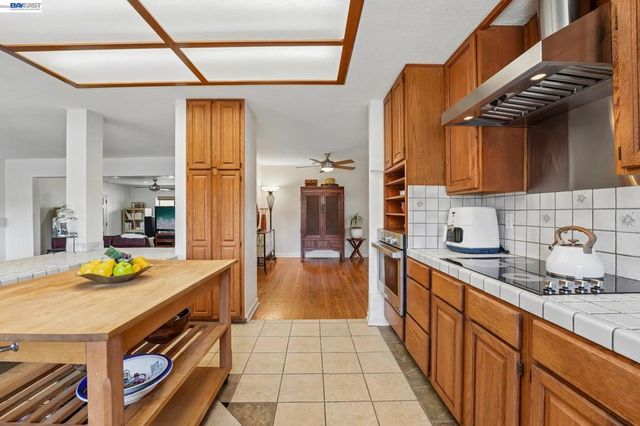 301 Joan Vista St, El Sobrante, CA 94803