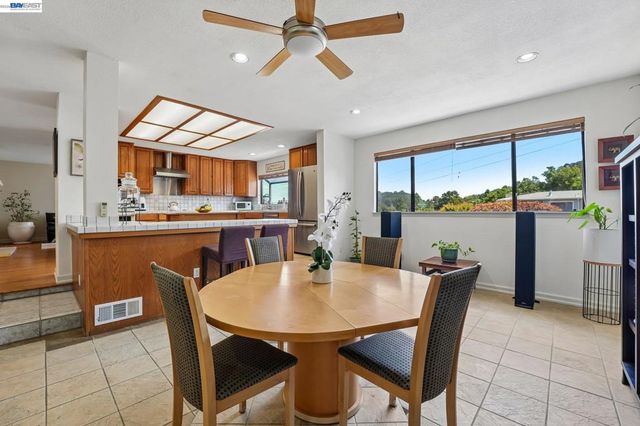 301 Joan Vista St, El Sobrante, CA 94803