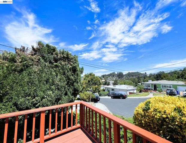 301 Joan Vista St, El Sobrante, CA 94803