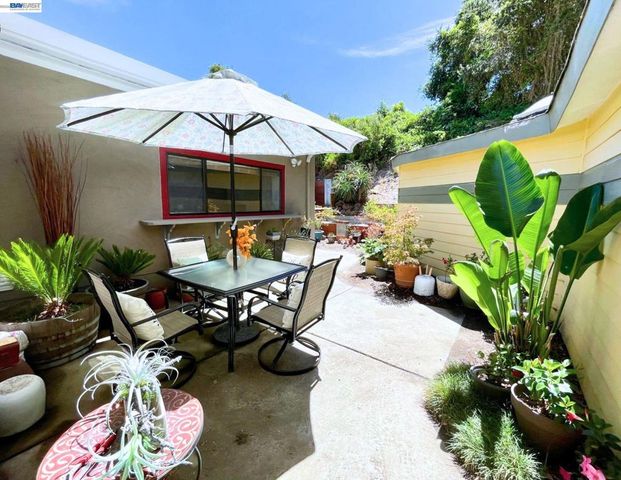 301 Joan Vista St, El Sobrante, CA 94803