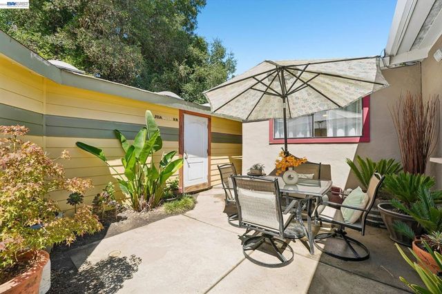 301 Joan Vista St, El Sobrante, CA 94803
