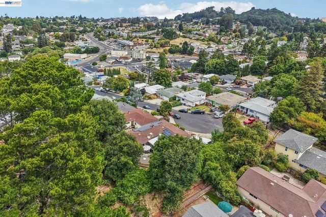 301 Joan Vista St, El Sobrante, CA 94803