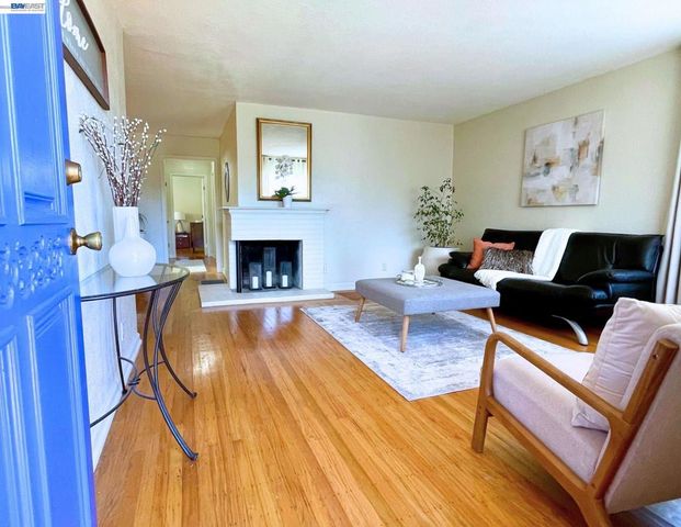 301 Joan Vista St, El Sobrante, CA 94803