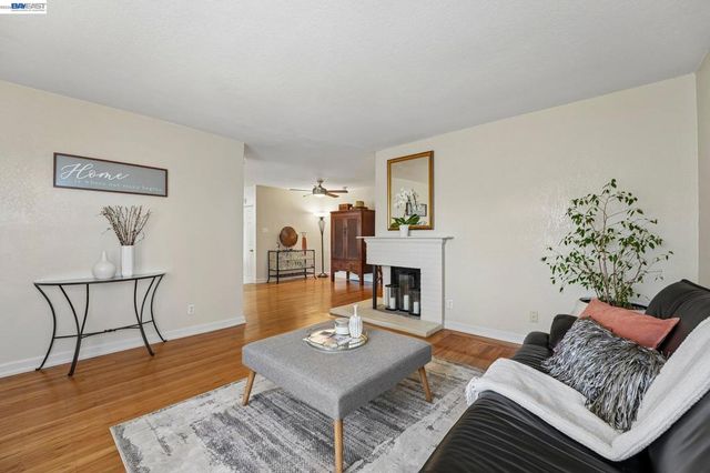 301 Joan Vista St, El Sobrante, CA 94803