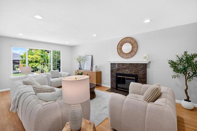 819 Flin Way, Sunnyvale, CA 94087