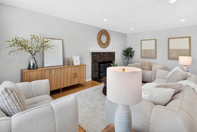 819 Flin Way, Sunnyvale, CA 94087