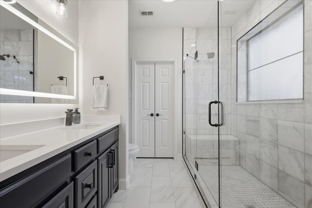 430 Ridgecrest Place, Sanger, TX 76266