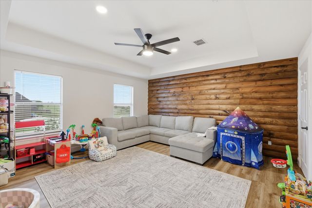 430 Ridgecrest Place, Sanger, TX 76266
