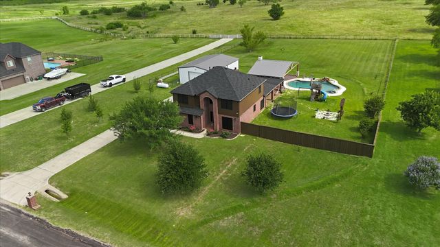 430 Ridgecrest Place, Sanger, TX 76266