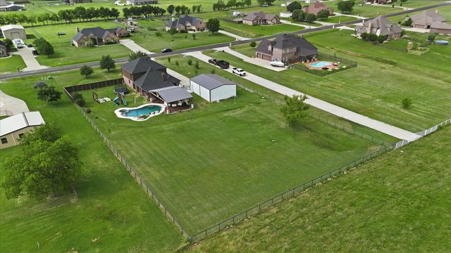 430 Ridgecrest Place, Sanger, TX 76266