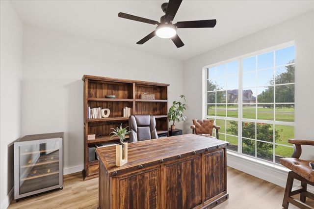 430 Ridgecrest Place, Sanger, TX 76266