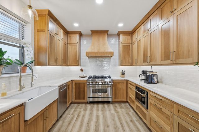 430 Ridgecrest Place, Sanger, TX 76266