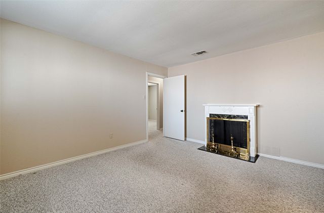 2006 E Collins Boulevard, Richardson, TX 75081
