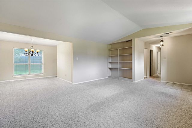 2006 E Collins Boulevard, Richardson, TX 75081