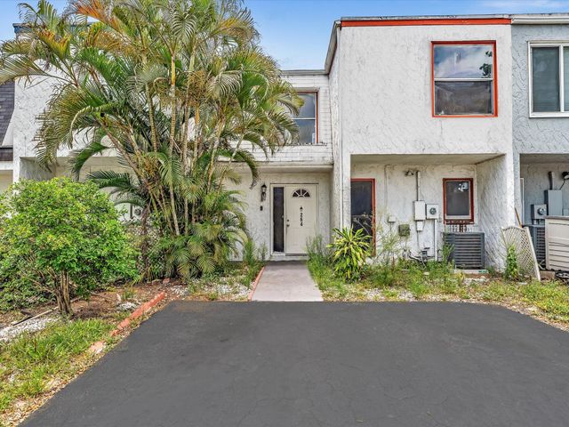 264 Sunshine Drive, Coconut Creek, FL 33066