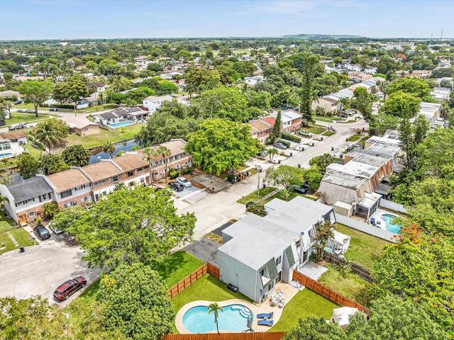 264 Sunshine Drive, Coconut Creek, FL 33066