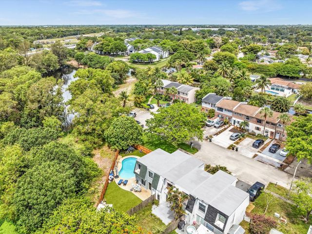 264 Sunshine Drive, Coconut Creek, FL 33066
