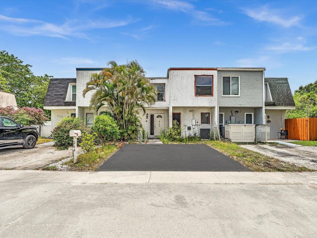 264 Sunshine Drive, Coconut Creek, FL 33066