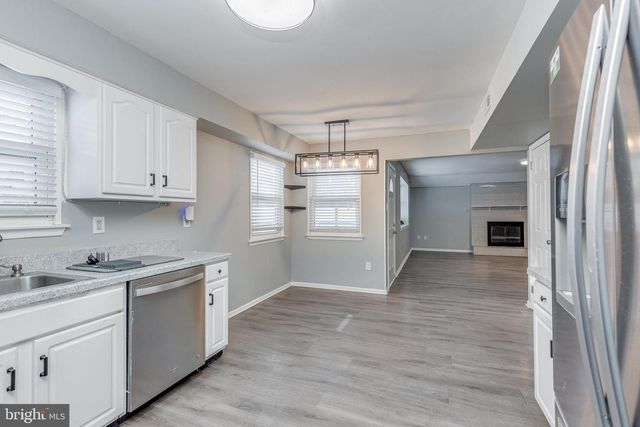 45 STRATFORD LN, Mount Laurel, NJ 08054