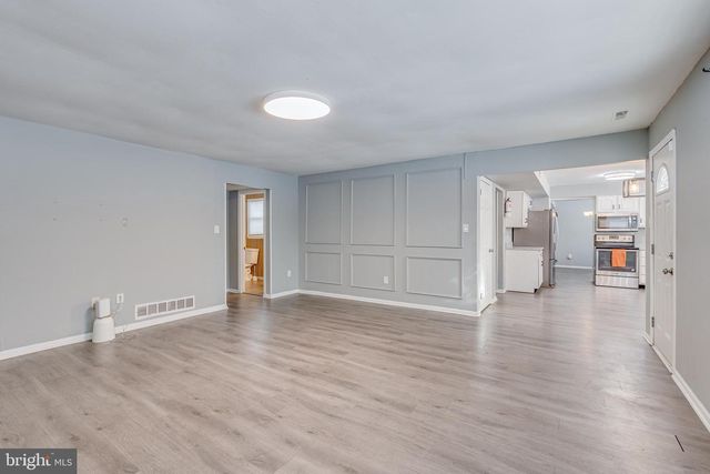 45 STRATFORD LN, Mount Laurel, NJ 08054