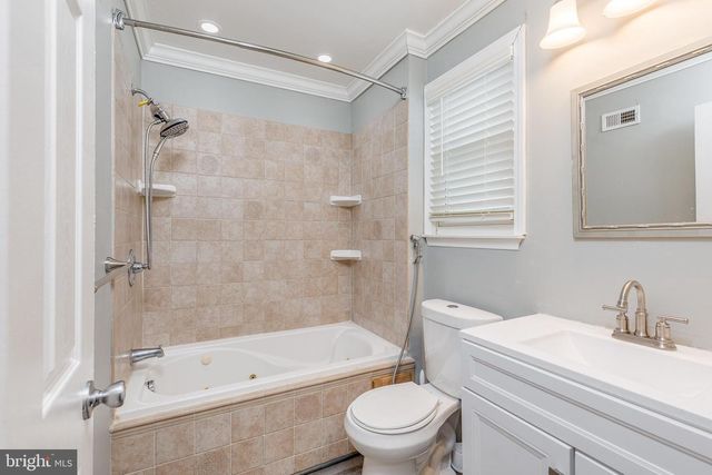 45 STRATFORD LN, Mount Laurel, NJ 08054