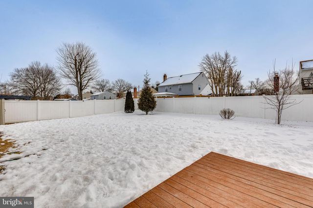 45 STRATFORD LN, Mount Laurel, NJ 08054