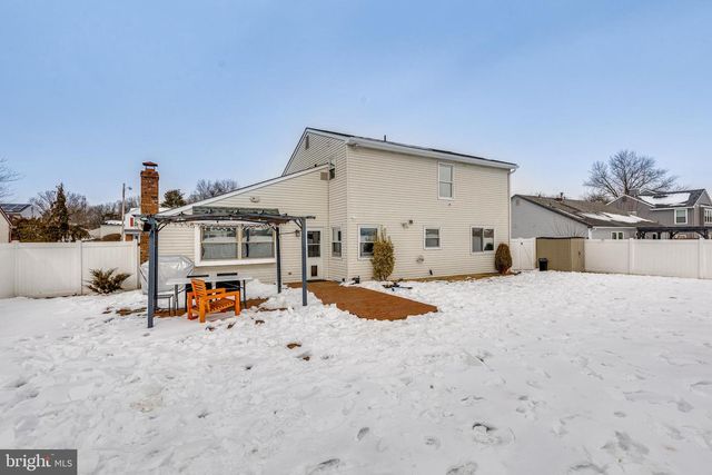 45 STRATFORD LN, Mount Laurel, NJ 08054