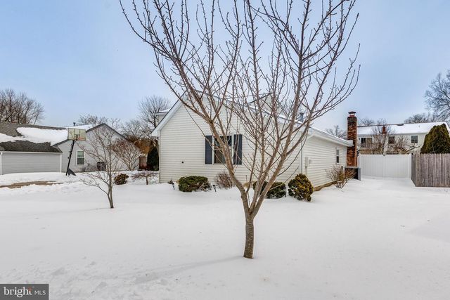 45 STRATFORD LN, Mount Laurel, NJ 08054