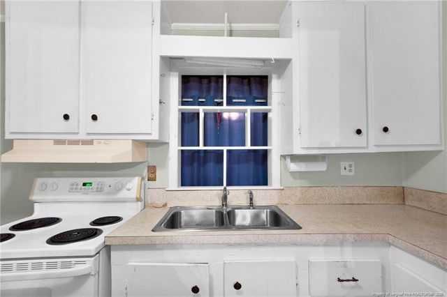 1591 S Creek Road, Orrum, NC 28369