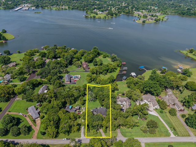 242 Lake Terrace Dr, Hendersonville, TN 37075