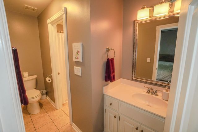 242 Lake Terrace Dr, Hendersonville, TN 37075