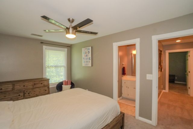 242 Lake Terrace Dr, Hendersonville, TN 37075
