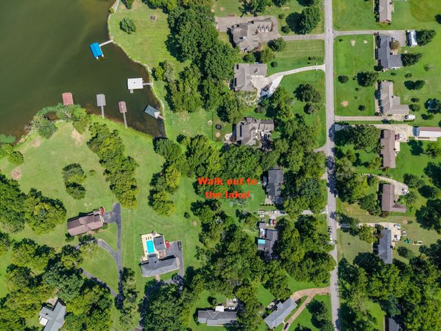 242 Lake Terrace Dr, Hendersonville, TN 37075