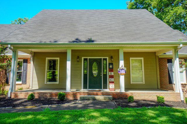 242 Lake Terrace Dr, Hendersonville, TN 37075
