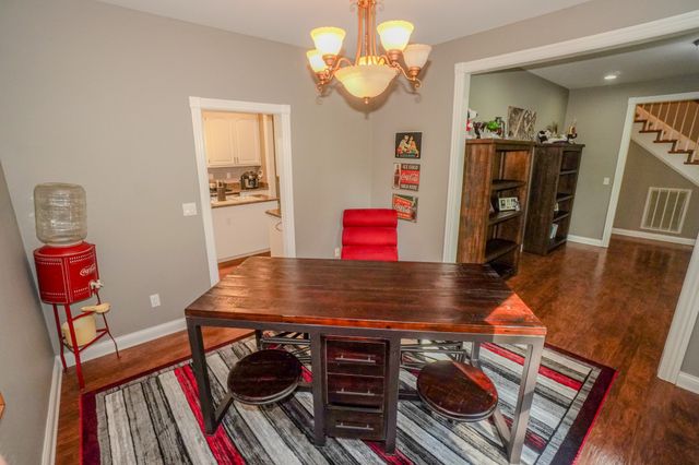 242 Lake Terrace Dr, Hendersonville, TN 37075