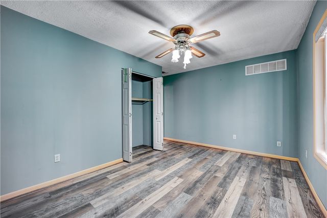 5504 Hilltop Road, Van Buren, AR 72956