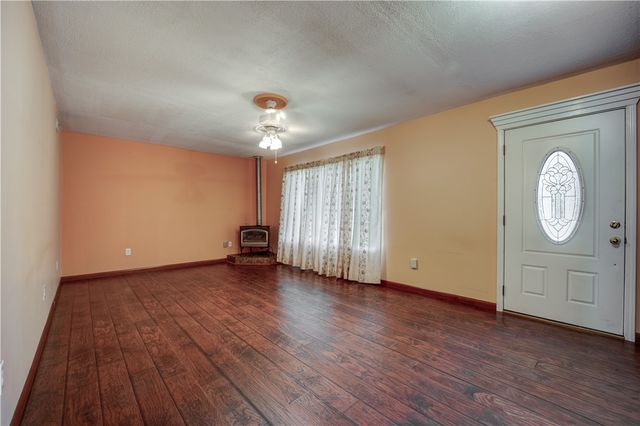 5504 Hilltop Road, Van Buren, AR 72956