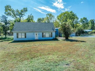 5504 Hilltop Road, Van Buren, AR 72956