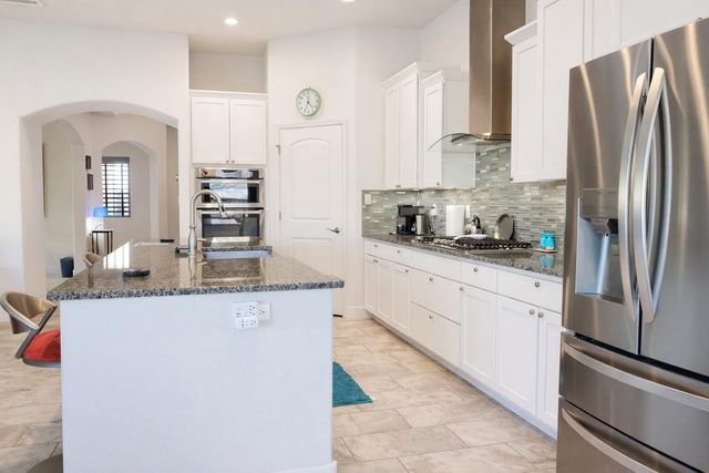 7413 Kodiak Road NE, Rio Rancho, NM 87144